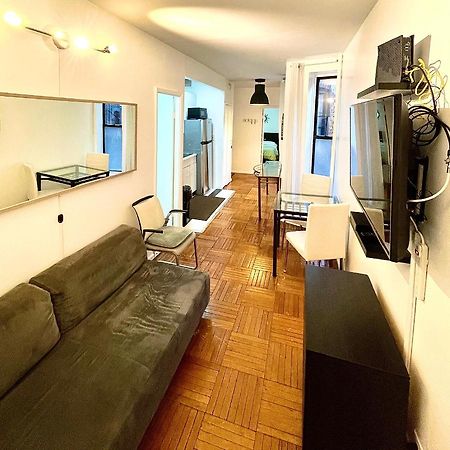 Stunning Two Bed Apt Hells Kitchen Apartment New York Ngoại thất bức ảnh